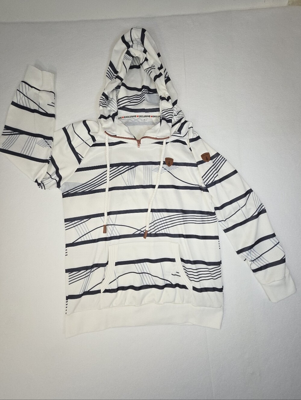 Wanakome Exclusive Striped Cowl Neck Hoodie Women's Size XL White / Black